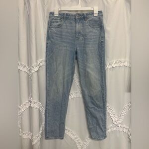 American Eagle Outfitters Light Blue Straight Leg Jeans Style: Strigid